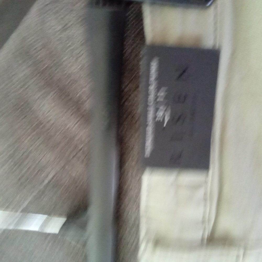 Distressed Skinny Jean - Picture 3 of 3